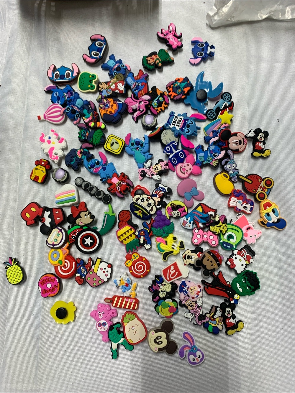 Jinbittz/Crocs  Colorful Character Shoe Charms - Disney/stitch/Mix